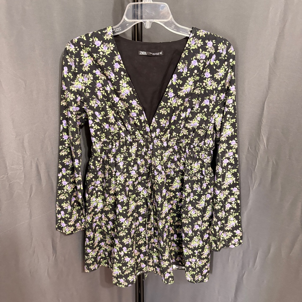 Zara Floral Boho Mini Dress V-Neck Long Sleeve Black Purple Dainty Print Size M